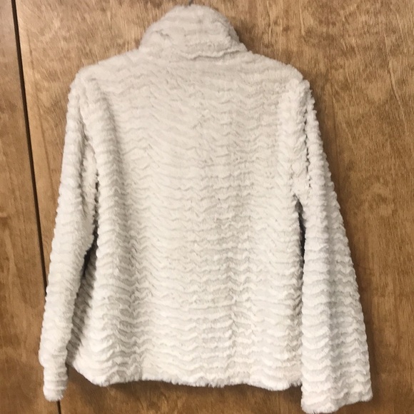 Patagonia Pelage Faux Fur Jacket/Coat - Picture 5 of 8